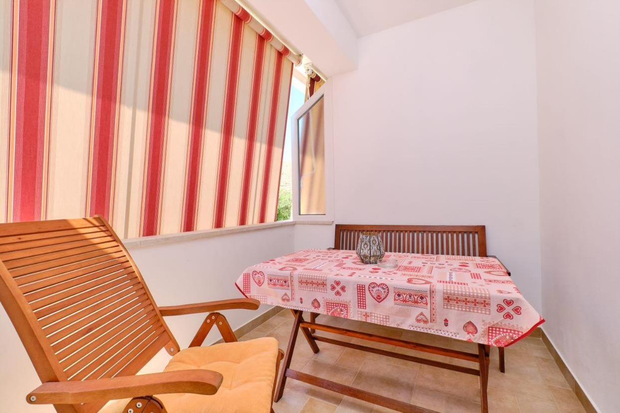 Apartments Enna Mali Lošinj Dış mekan fotoğraf