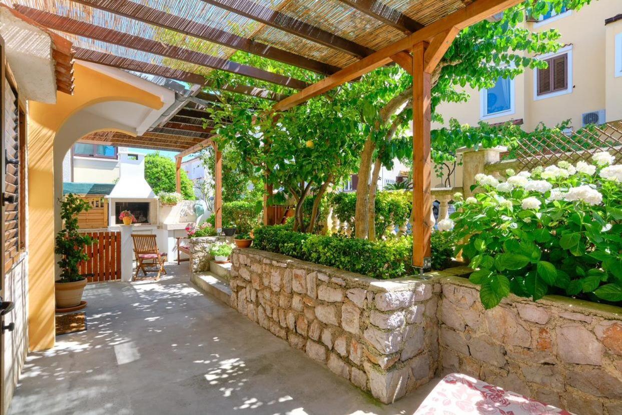 Apartments Enna Mali Lošinj Dış mekan fotoğraf